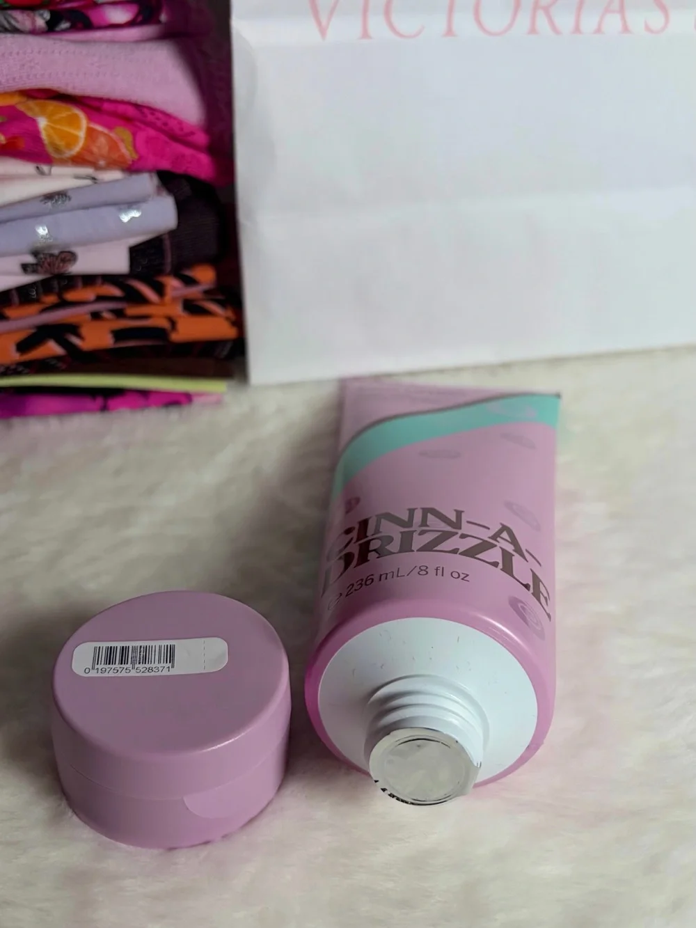 PINK Victoria’s Secret - CINN-A-DRIZZLE - Body Lotion
